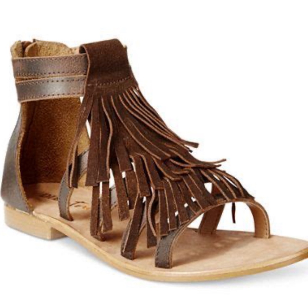 Diba True size 8 sandal with fringe